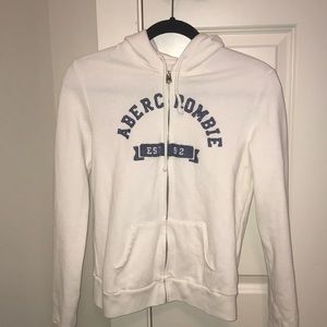 White abercrombie and fitch sweatshirt